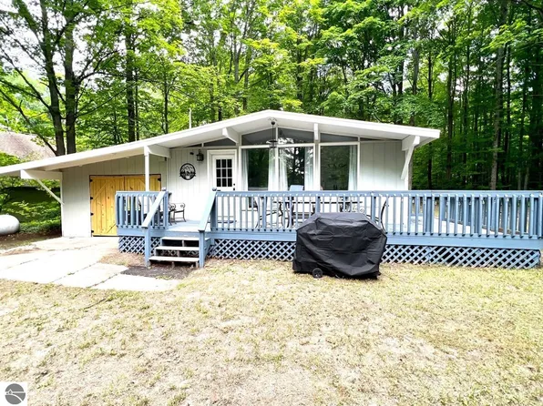 5975 Pineview Dr, Elmira, MI 49730