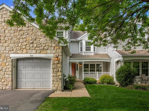 133 Blue Ribbon Dr, North Wales, PA 19454