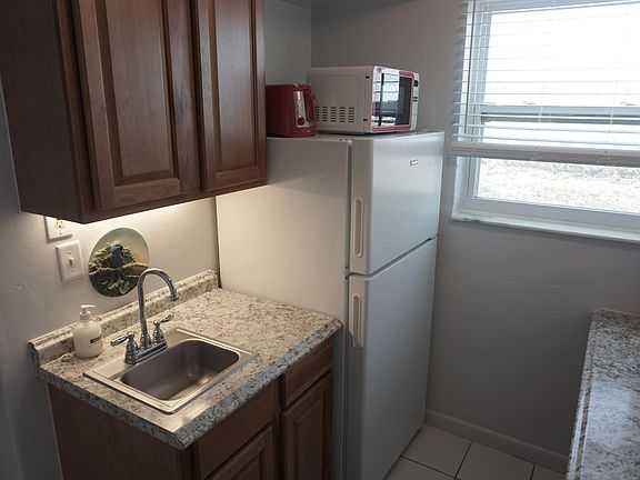 4th image of 219 S Atlantic Ave #102