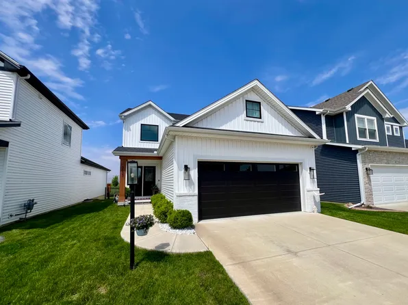3133 Palmer Dr, Champaign, IL 61822