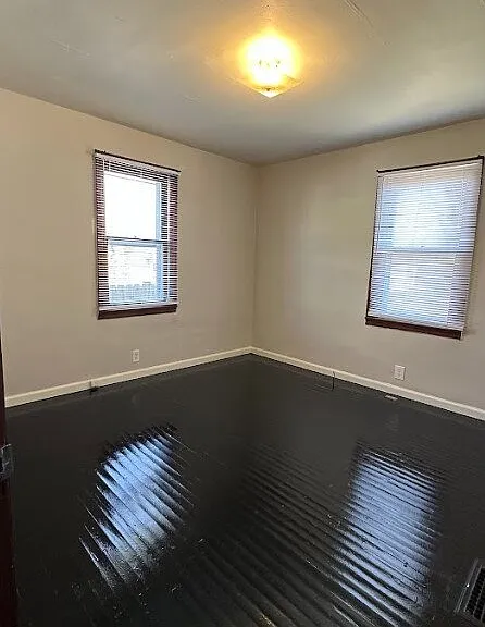1303 N Gladstone Ave — Photo 6