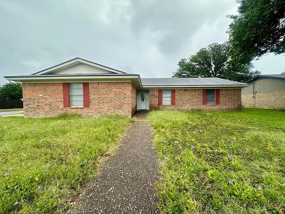 148 Bowie Ln