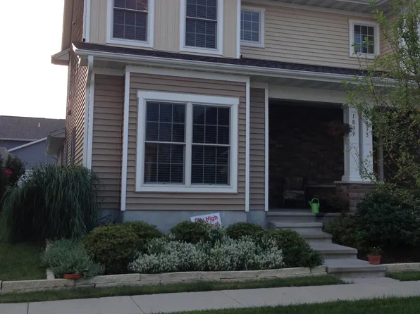1839 Richmond Ln, Iowa City, IA 52240