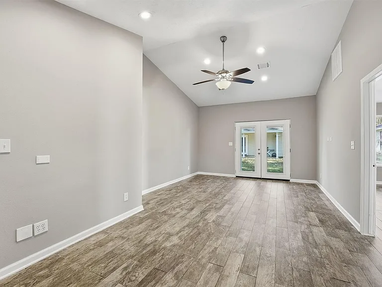 3500 Balboa Cir — Photo 9