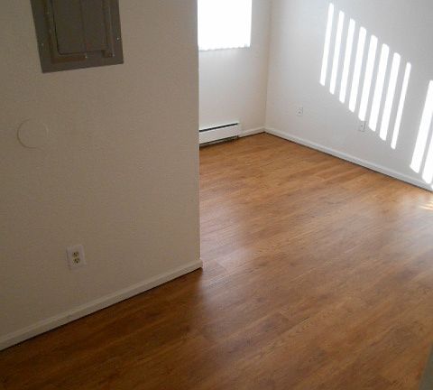 2nd image of 1116 E 5th St