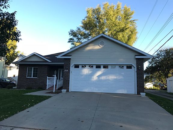 Street View/2 car garage