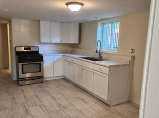 8457 S Muskegon Ave, Chicago, IL 60617