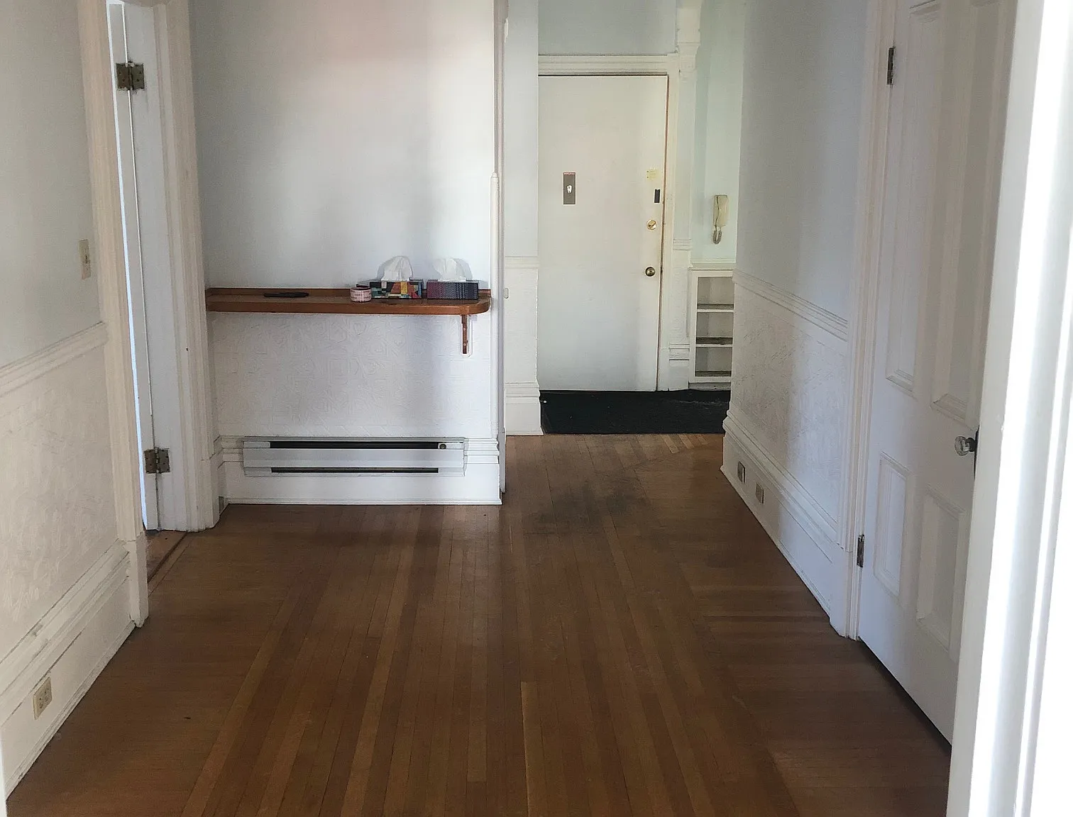 2 bed, 1100 sqft, $2,300 — Photo 2