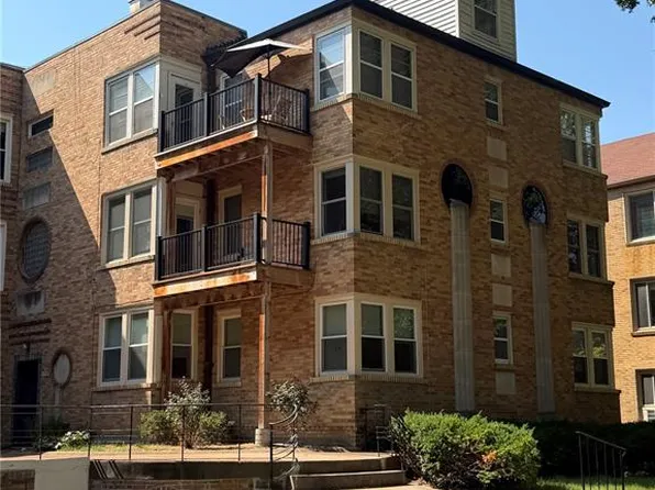 7536 York Dr APT 2B, Saint Louis, MO 63105