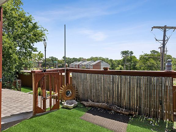 3rd image of 2956 Woodcroft Cir