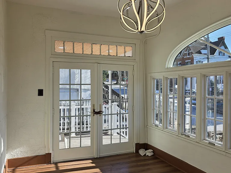 727 Hill Ave #1 — Photo 2
