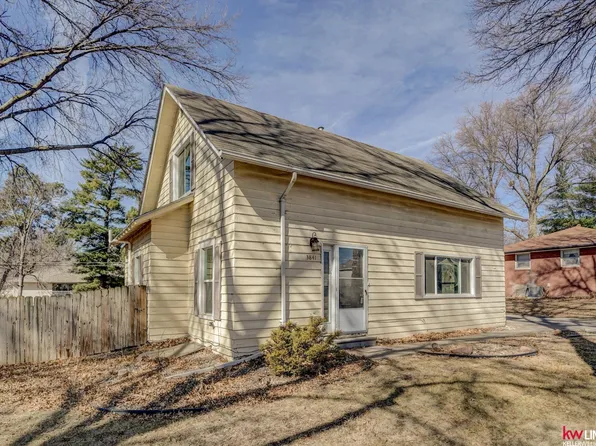 3841 S 18th St, Lincoln, NE 68502