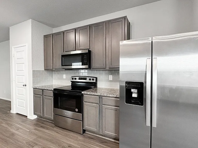 249 Antelope Valley — Photo 15