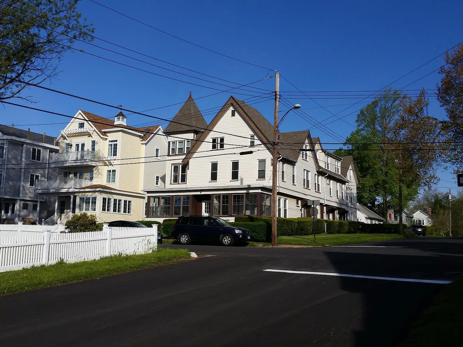 60 Hawley Ave — Photo 2