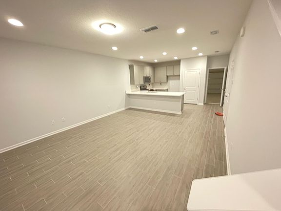3rd image of 355 Bannon Lakes Blvd