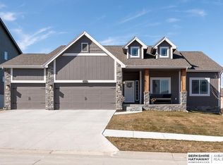 9322 S 176th Ave, Omaha, NE 68136