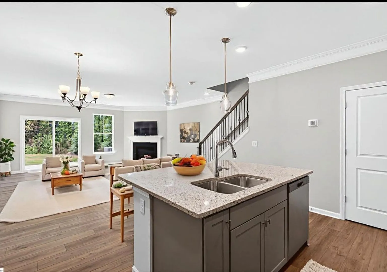 Newly Constructed 3Bedroom Townhouse — Photo 3
