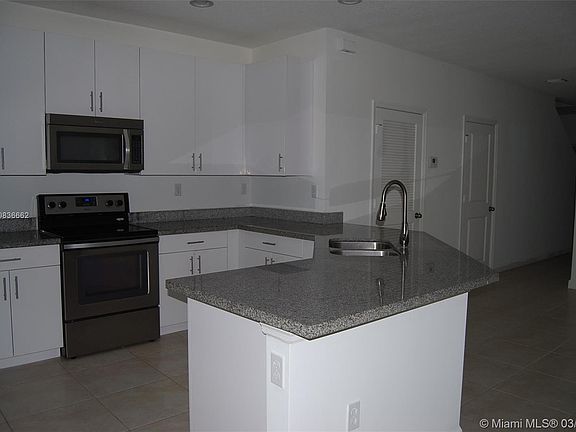 3rd image of 309 NE 194th Ln #309