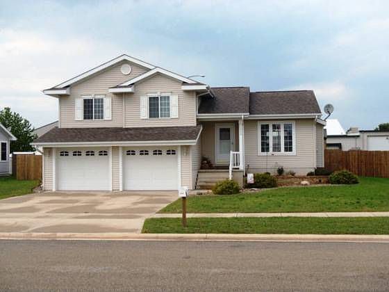 1st image of 130 N Birch Cir