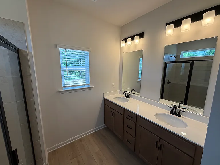 4917 Dresden Loop — Photo 17