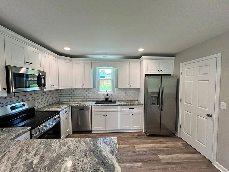 703 Bibb St NE — Photo 10