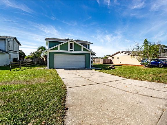 3rd image of 826 Whisper Lake Ct