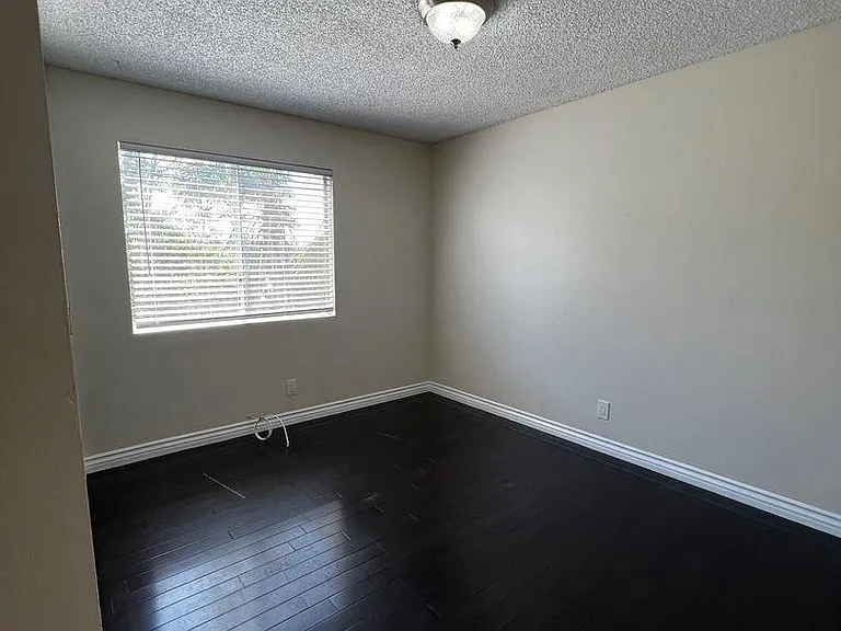 981 Everett St #5 — Photo 11