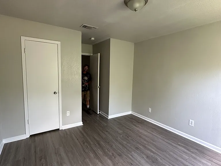 419 Tammy Lynn Dr #H — Photo 8