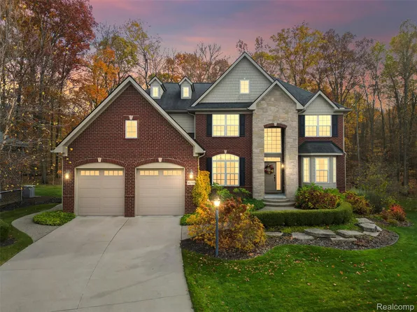 41733 Wilder Ct, Novi, MI 48377