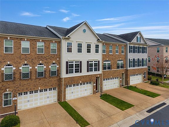 2nd image of 505 Siena Ln