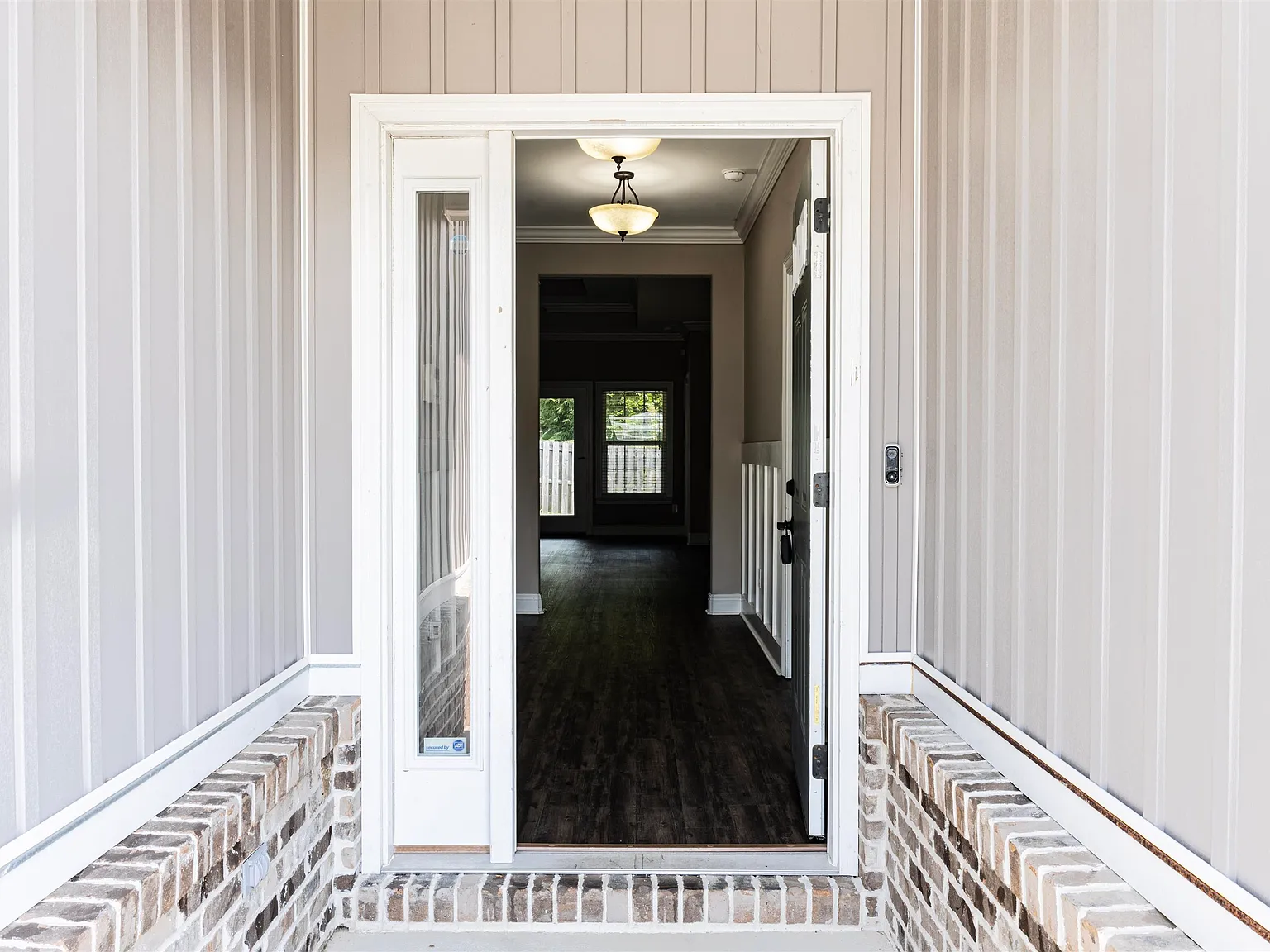 3 bed, 1555 sqft, $2,550 — Photo 4