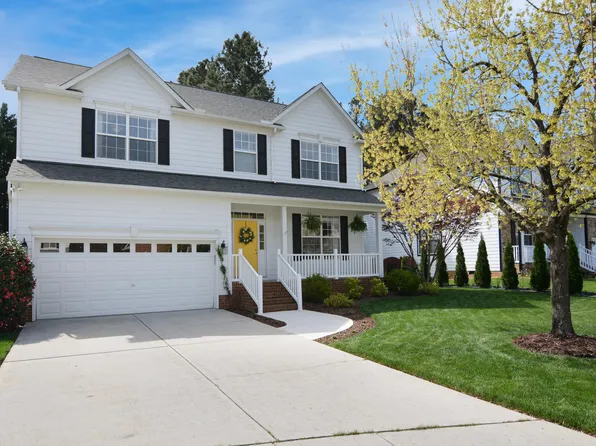 909 Plummer Ct, Wake Forest, NC 27587