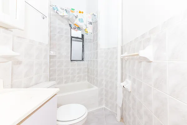 Rented by MySpaceNYC | media 26