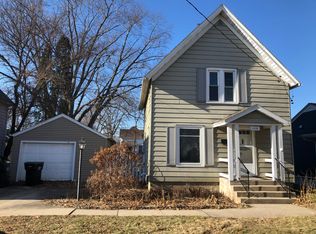 1318 Bluff St, Beloit, WI 53511