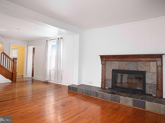 4th image of 518 N Paradise Rd