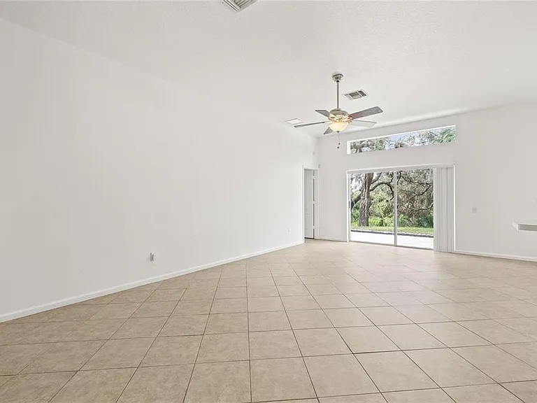 13102 Early Run Ln — Photo 21
