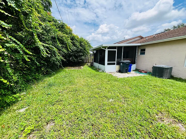 5855 Timber Valley Dr — Photo 16