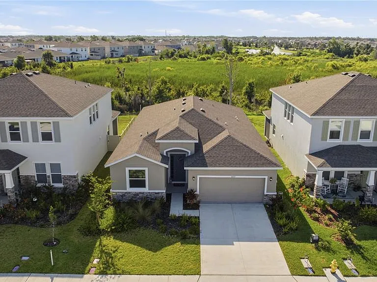 10622 Eustis Dr — Photo 28