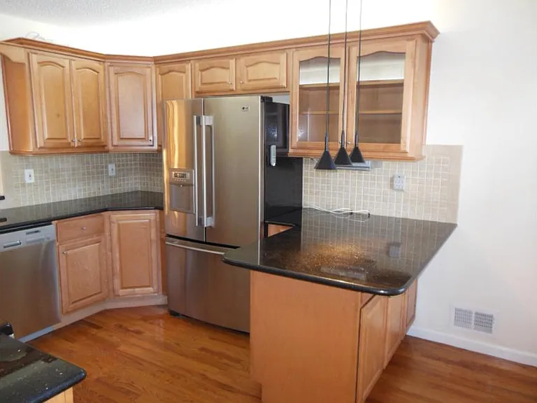 389 Penns Way — Photo 7
