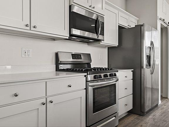 4th image of 1007 N Viewmont Rd