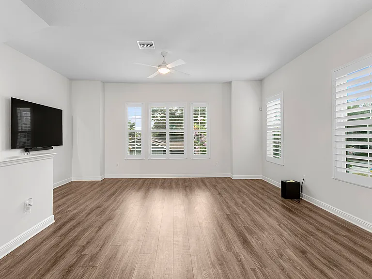 3803 W Cleveland St — Photo 11