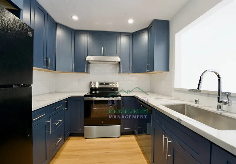 100 Marin Center Dr #64 — Photo 2