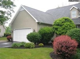 35 Greystone #A, Poland, OH 44514