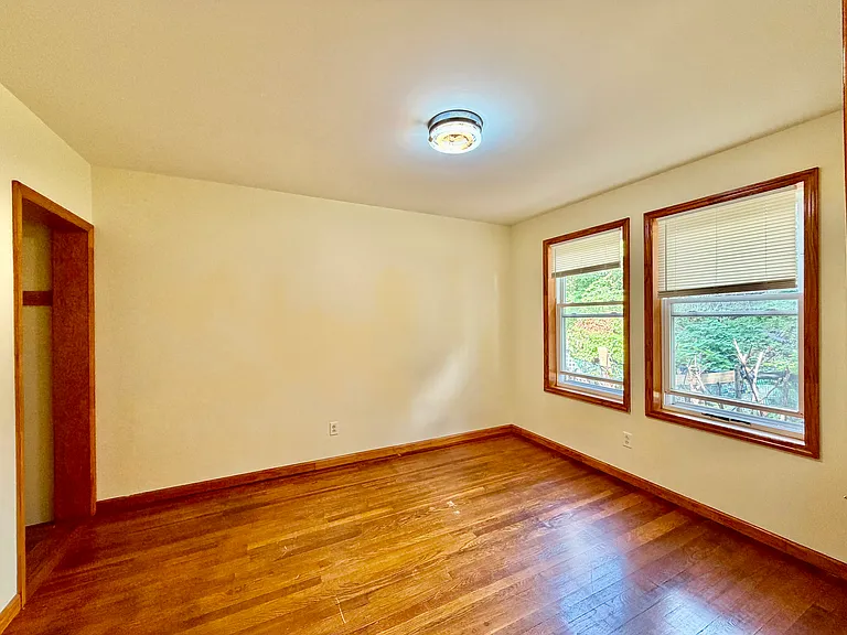18 Bigelow St #16 — Photo 14