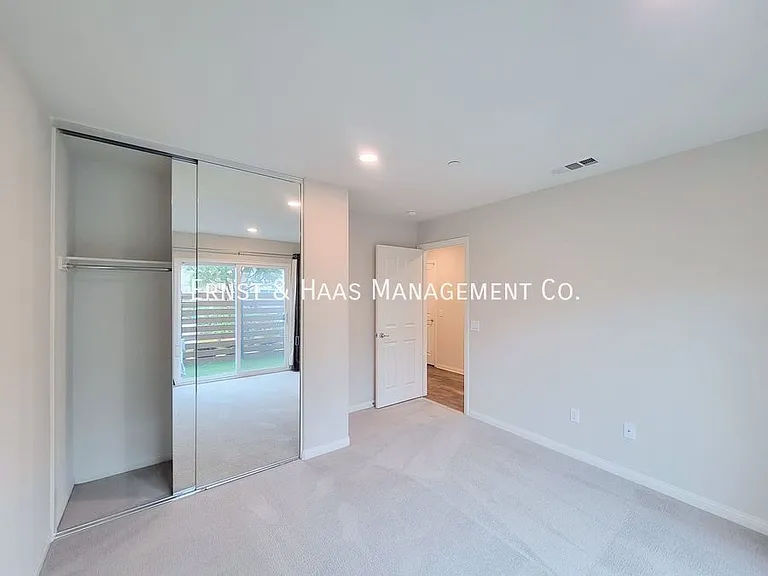 14414 Strawberry Ln #4 — Photo 5