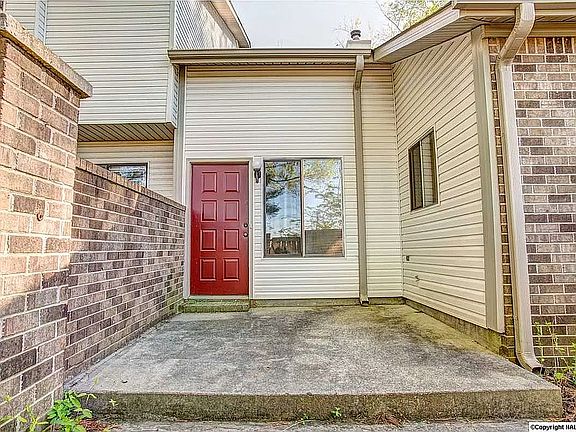 3rd image of 506 Julia St NW