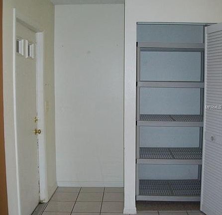 4th image of 2485 Twin Dr