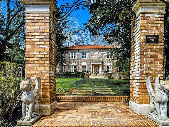 2nd image of 794 Springdale Rd NE