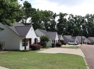 1613 Oxford Pl, Oxford, MS 38655