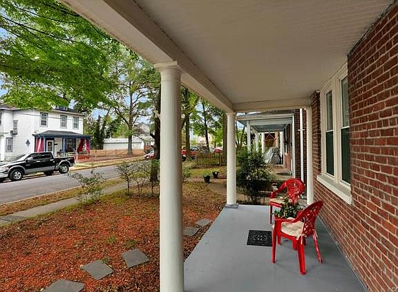 4th image of 3508 Moody Ave